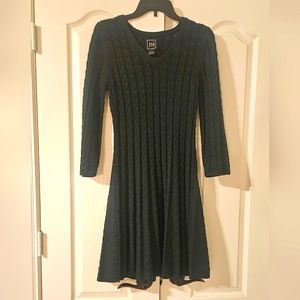 Deep forest green cable knit long sleeve dress medium